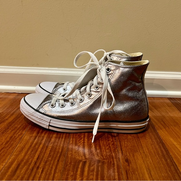 CONVERSE UNISEX CHUCK TAYLOR HIGH TOP - Picture 2 of 7